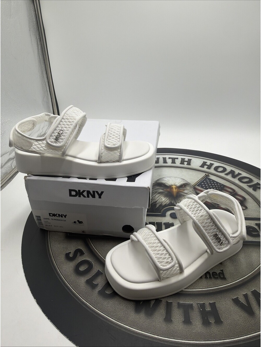 DKNY Women Owyn Chunky Platform Slingback Sandals Size US Size 6.5 White Mesh